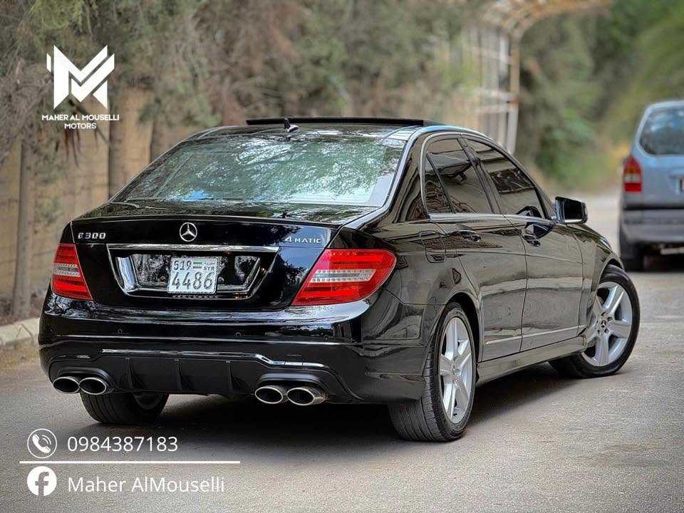 Mercedes Benz C300 2011