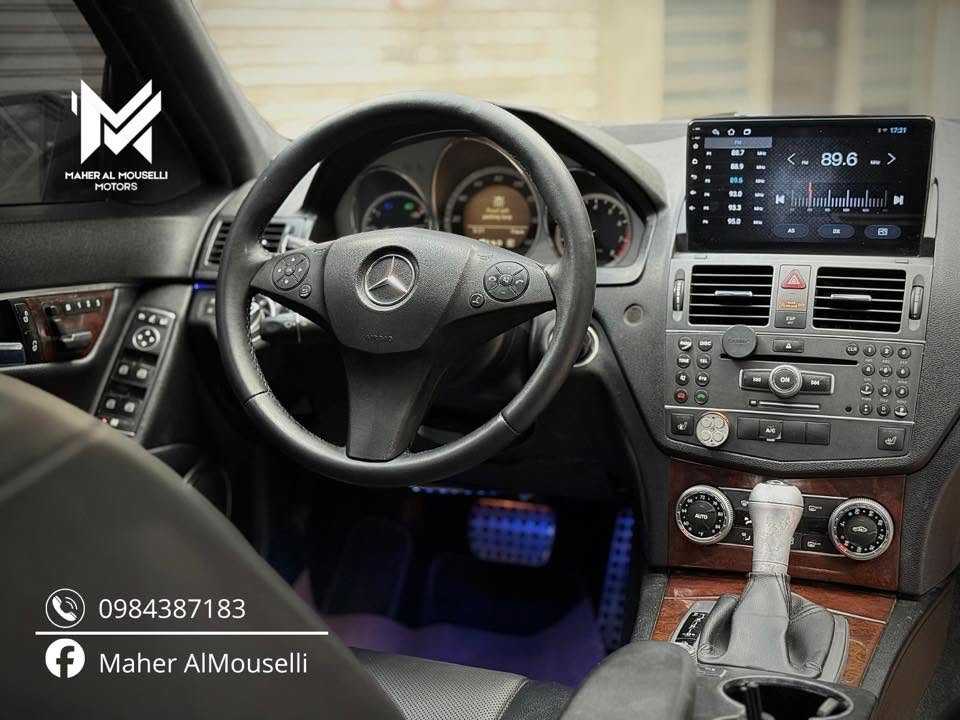 Mercedes Benz C300 2011