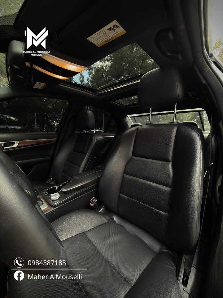 Mercedes Benz C300 2011