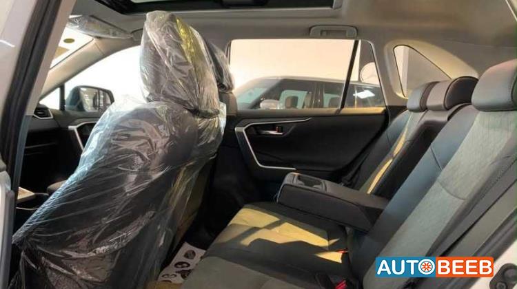 Toyota RAV4 2025