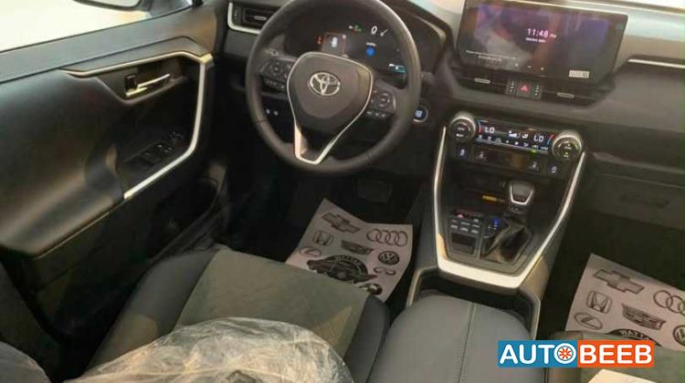 Toyota RAV4 2025