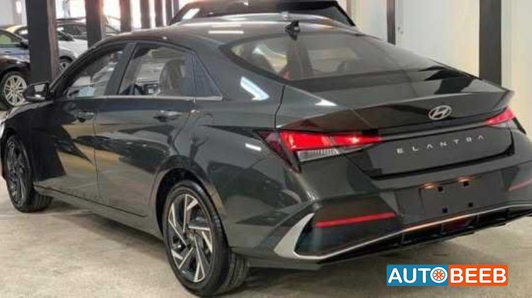 Hyundai Elantra 2025