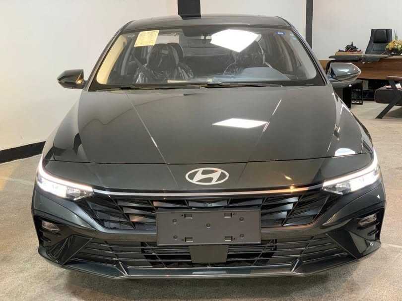 Hyundai Elantra 2025