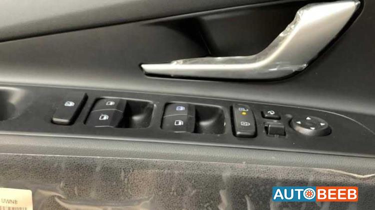 Hyundai Elantra 2025