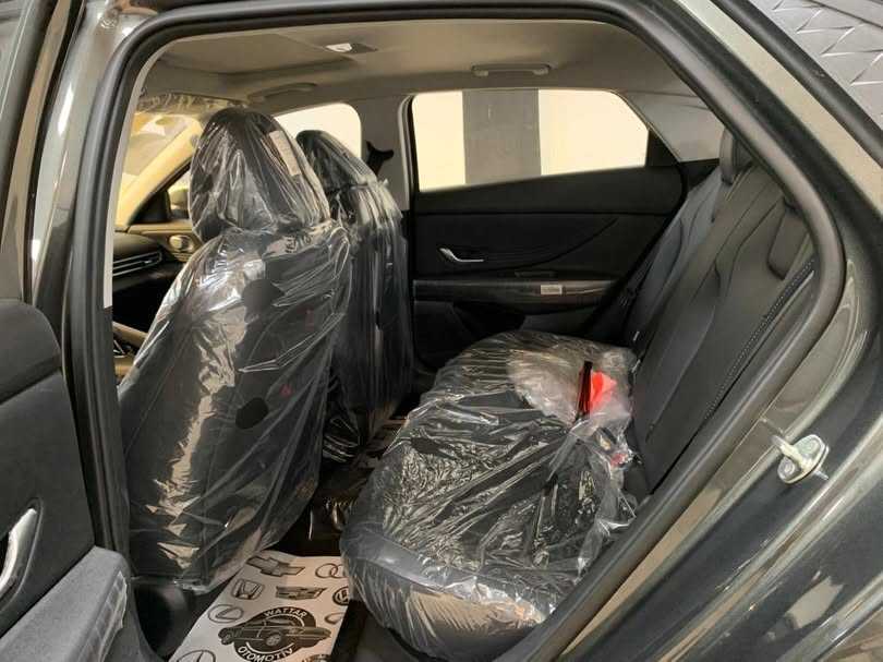Hyundai Elantra 2025