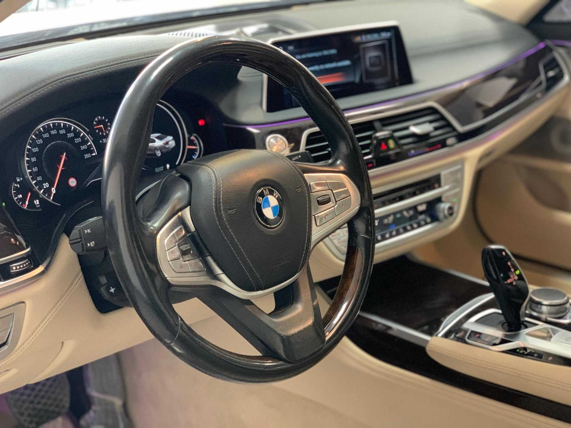 BMW 750i 2017