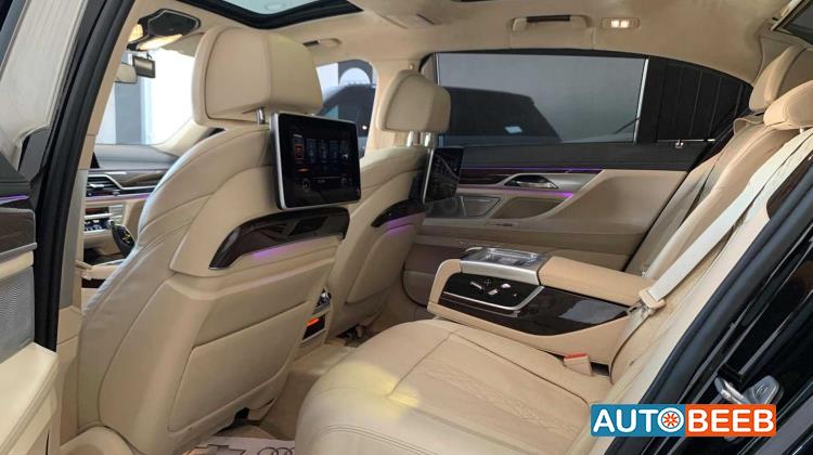 BMW 750i 2017