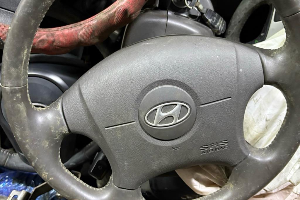Cabin  Steering Wheel Hyundai Avante