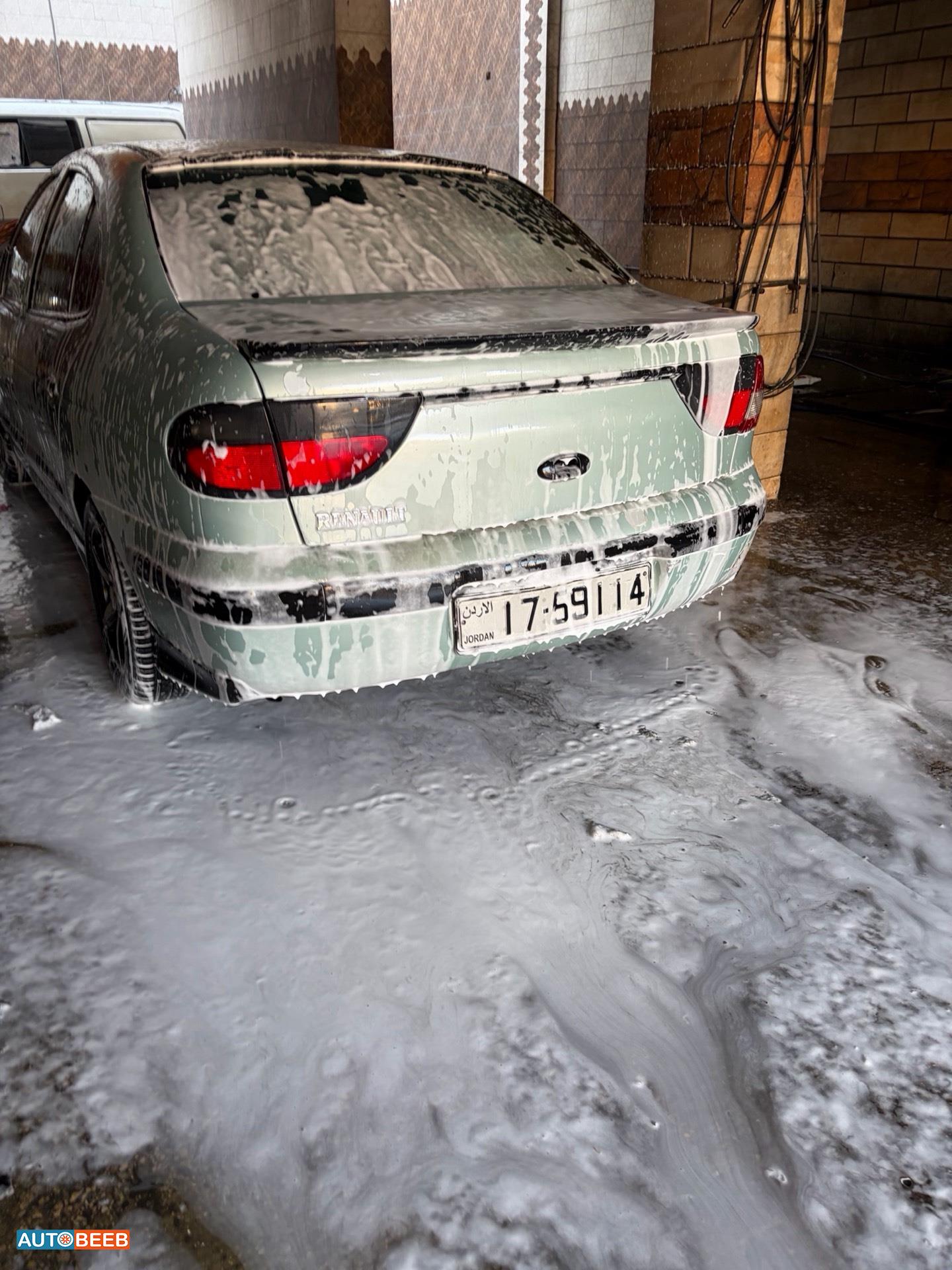رينو ميجان 2000