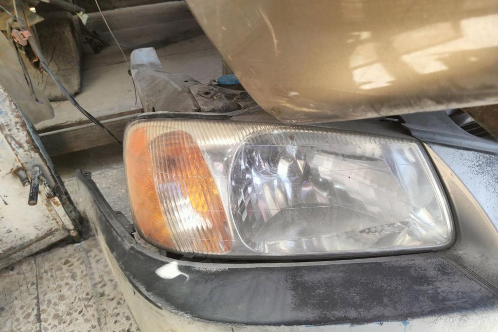 Lights Front light Hyundai Verna