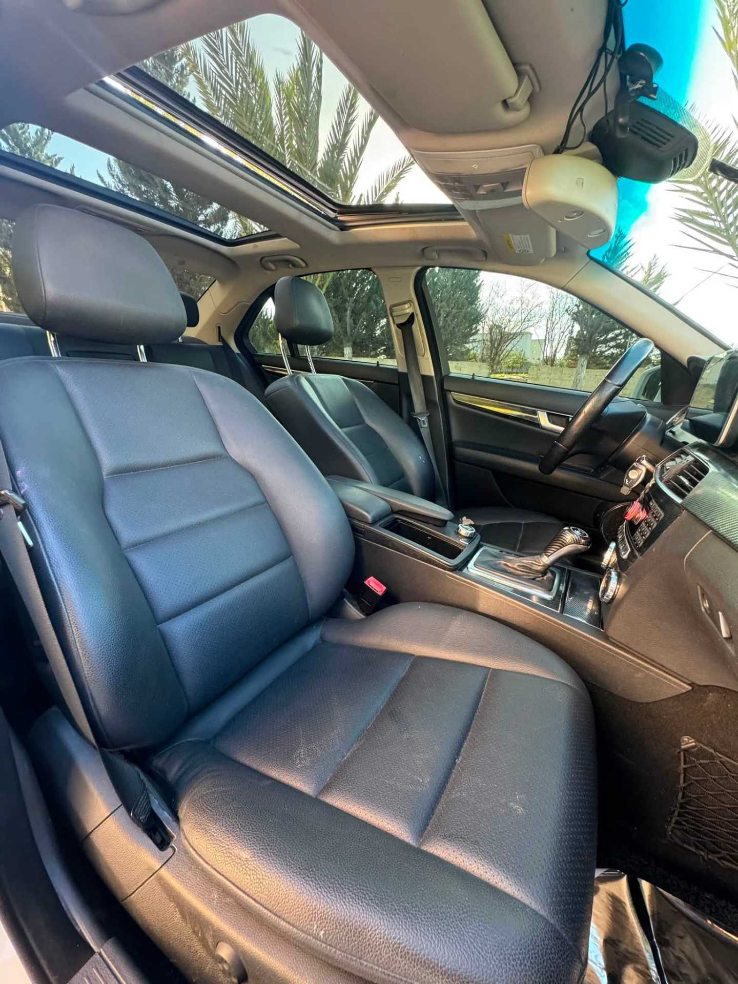 Mercedes Benz C200 2012