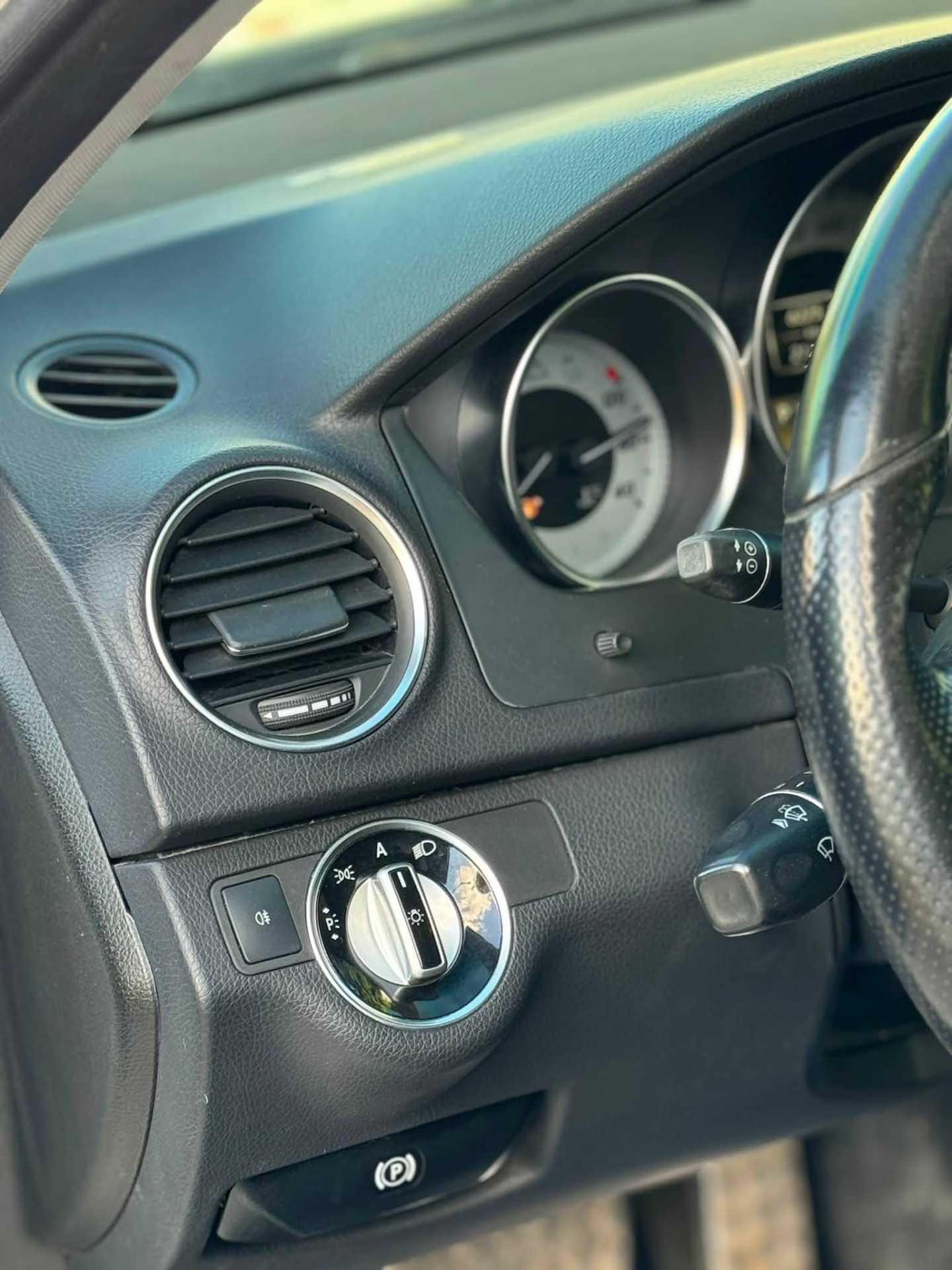 Mercedes Benz C200 2012