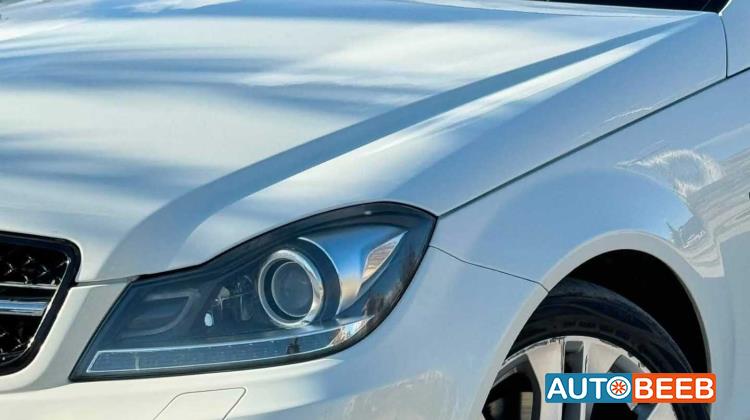 Mercedes Benz C200 2012