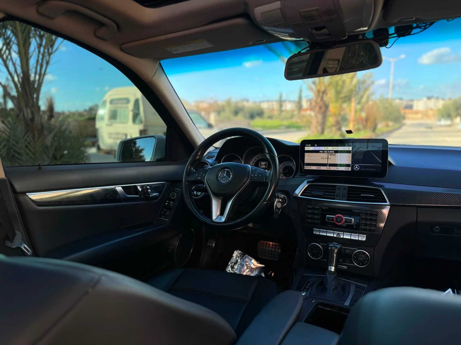 Mercedes Benz C200 2012