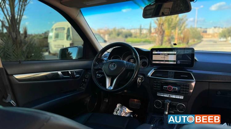 Mercedes Benz C200 2012