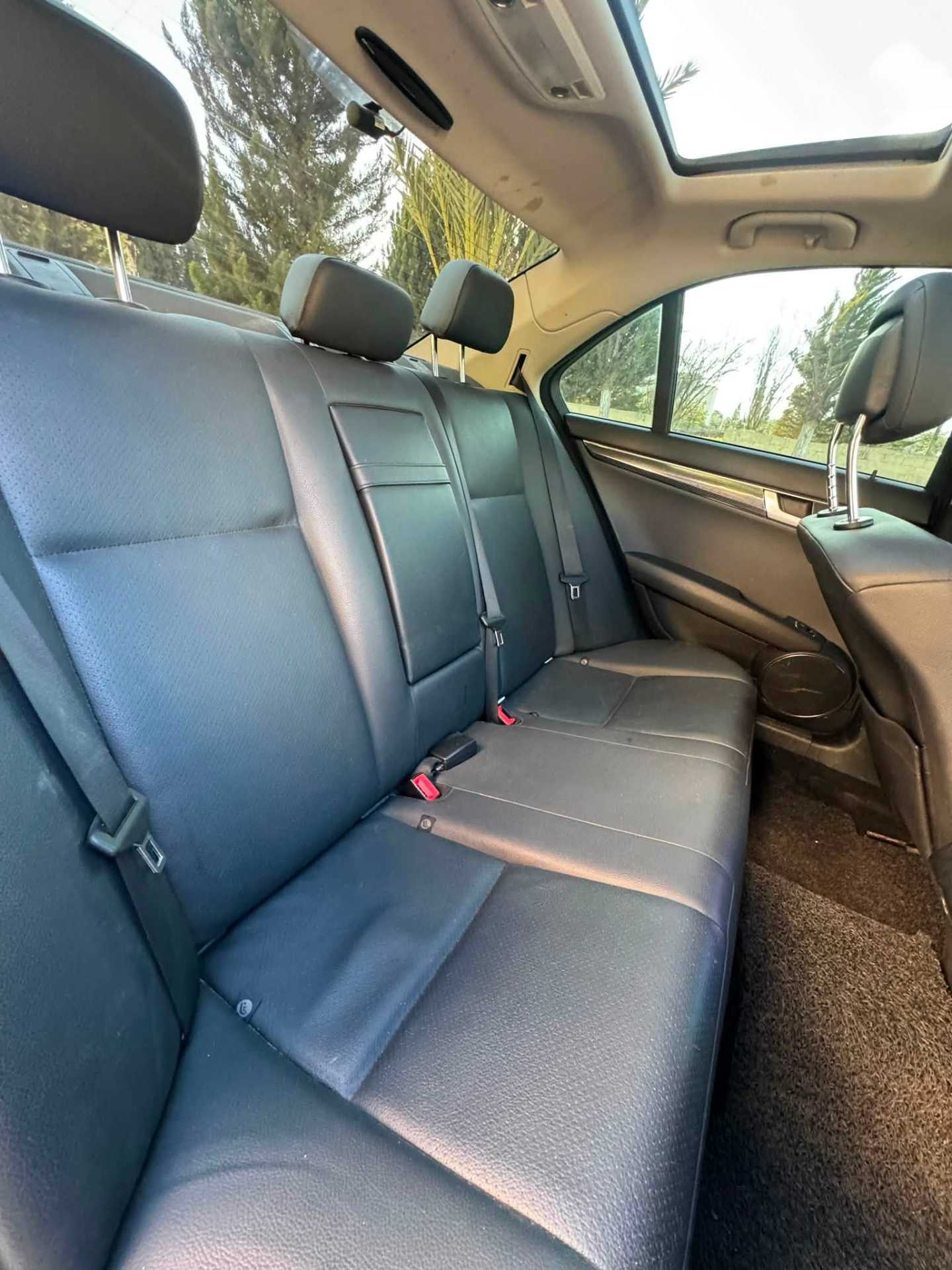Mercedes Benz C200 2012