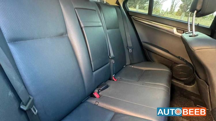 Mercedes Benz C200 2012