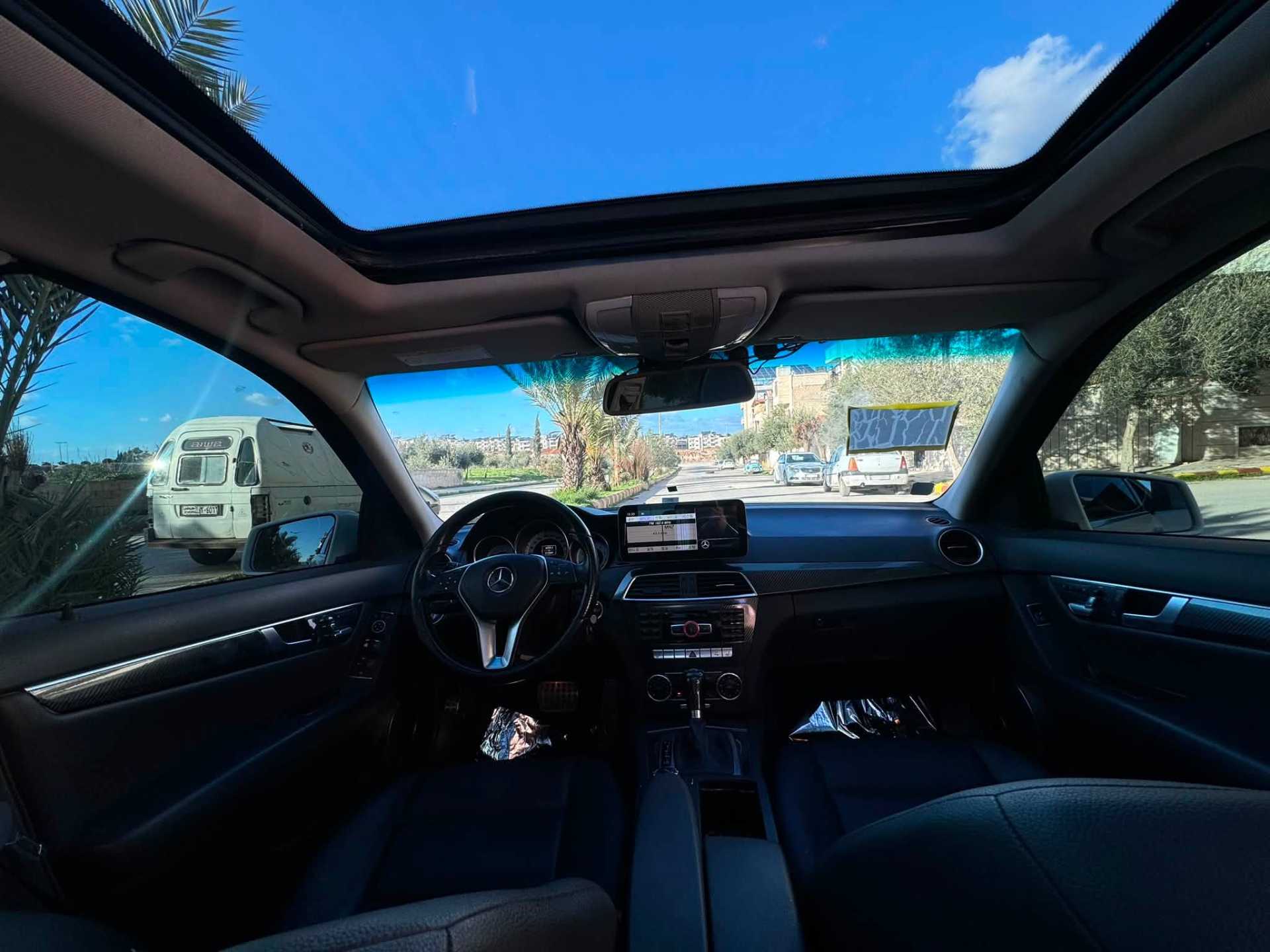 Mercedes Benz C200 2012