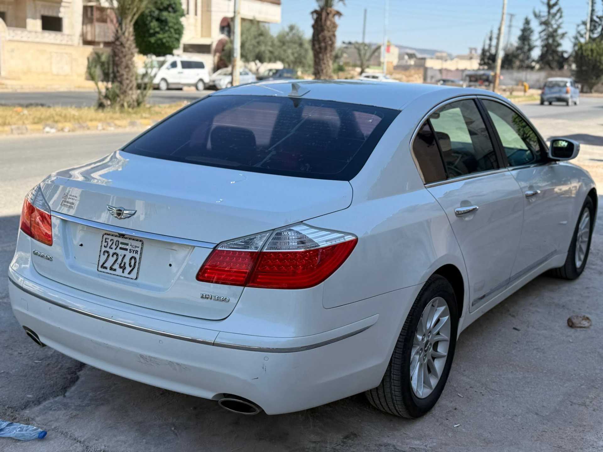 هيونداي جينيسيس 2010
