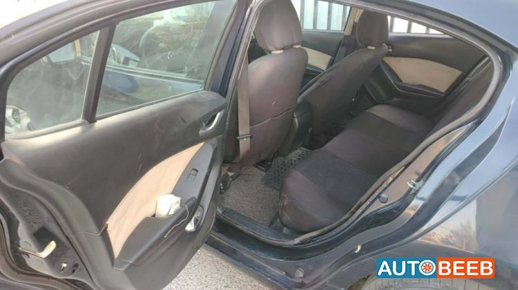 Mazda 3 2015