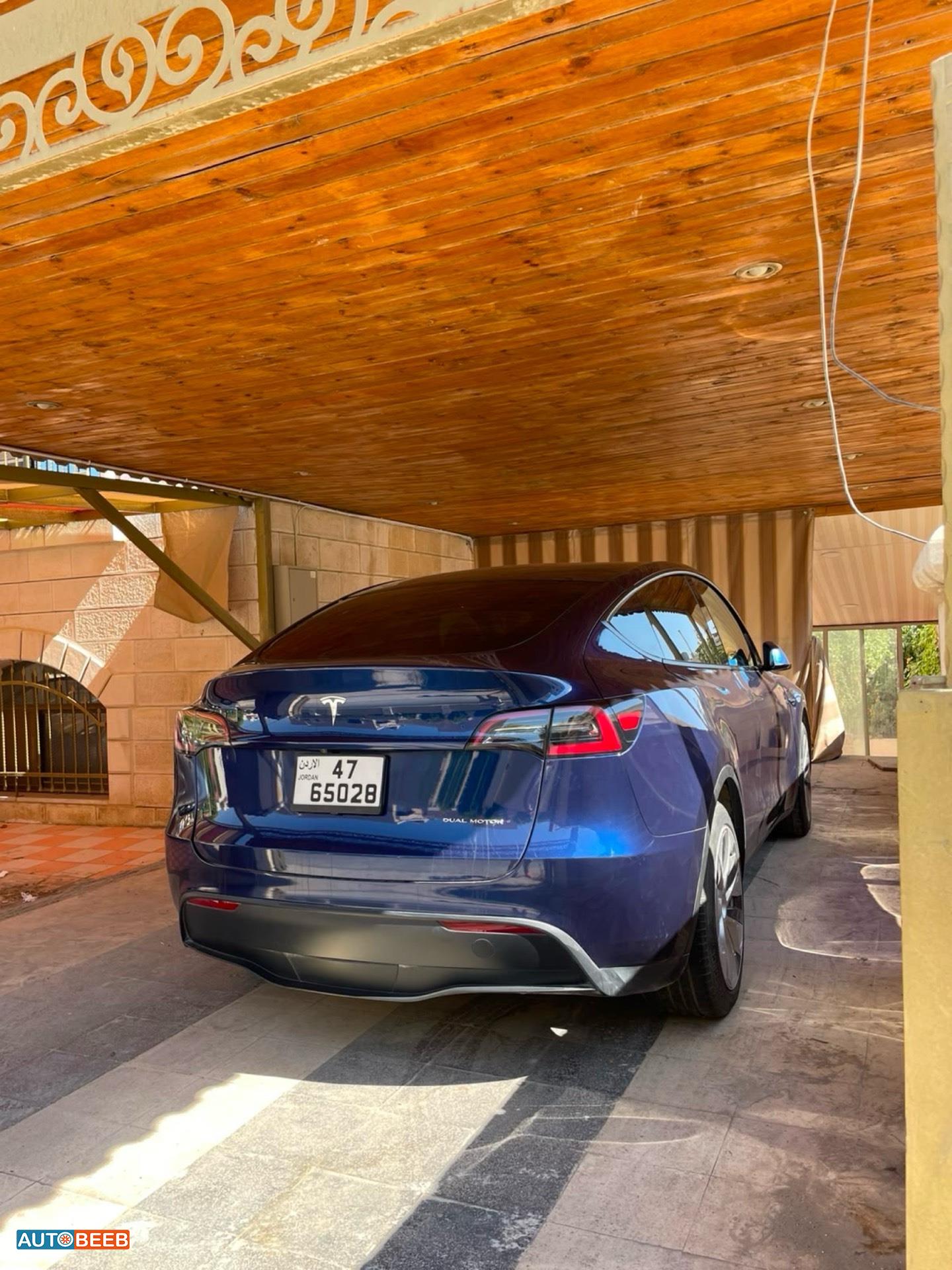 Tesla Y 2023