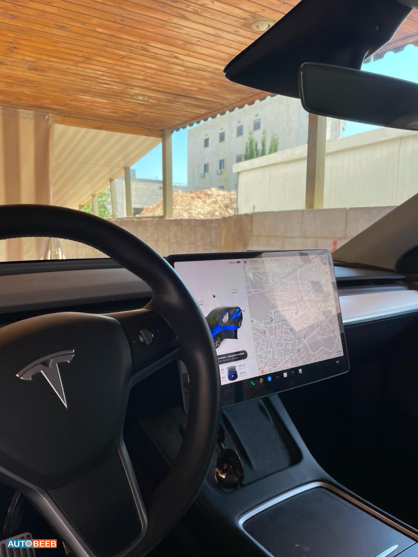 Tesla Y 2023