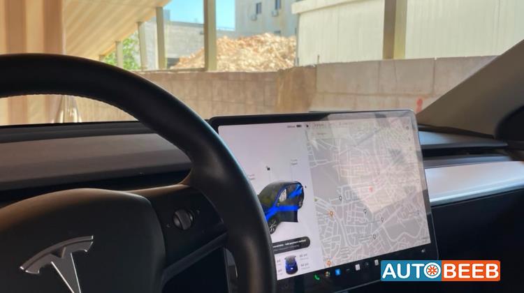 Tesla Y 2023