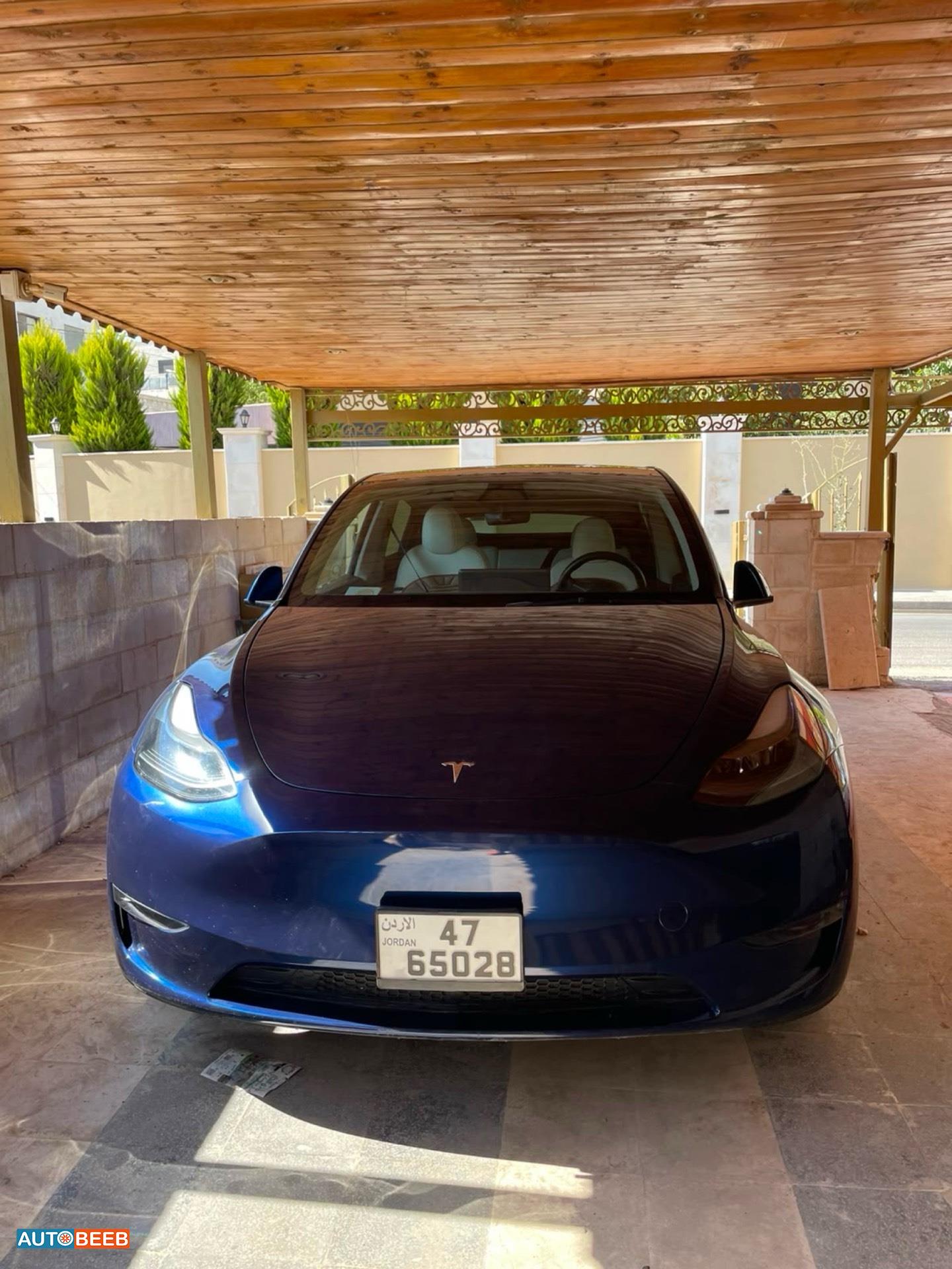 Tesla Y 2023