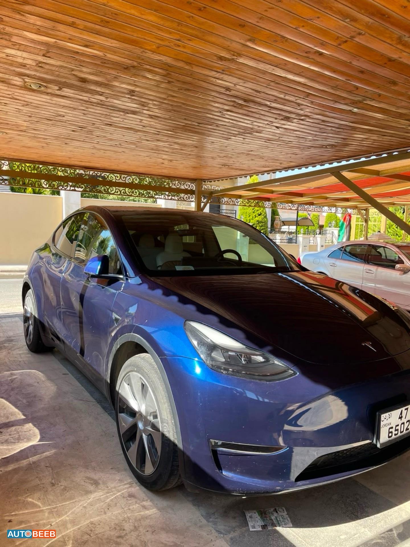 Tesla Y 2023