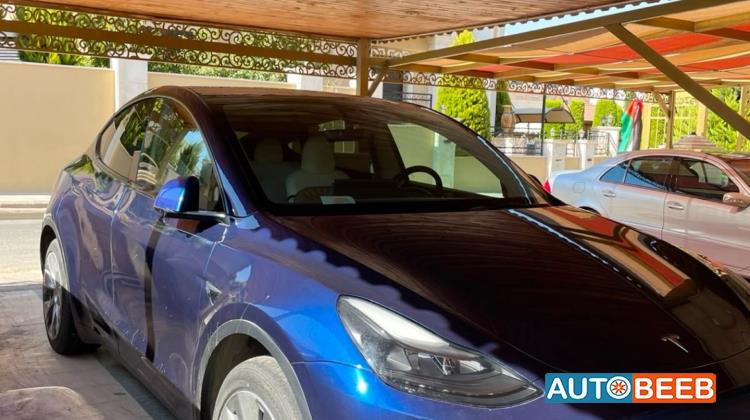 Tesla Y 2023
