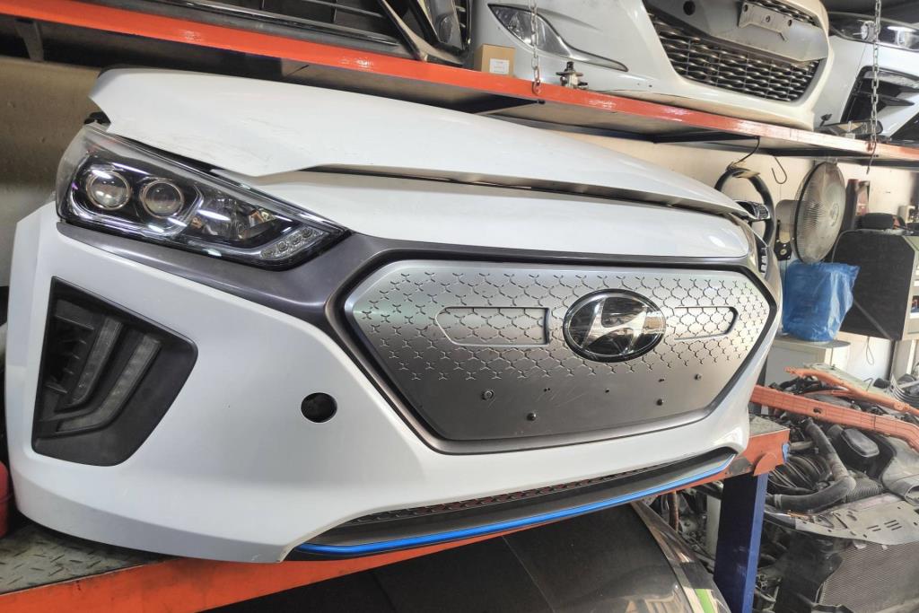 Body  Front clip Hyundai Ioniq