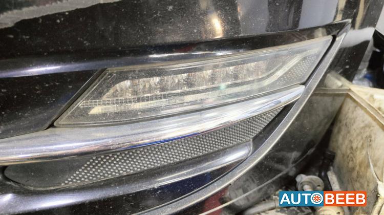 Lights Spotlight Lincoln MKZ