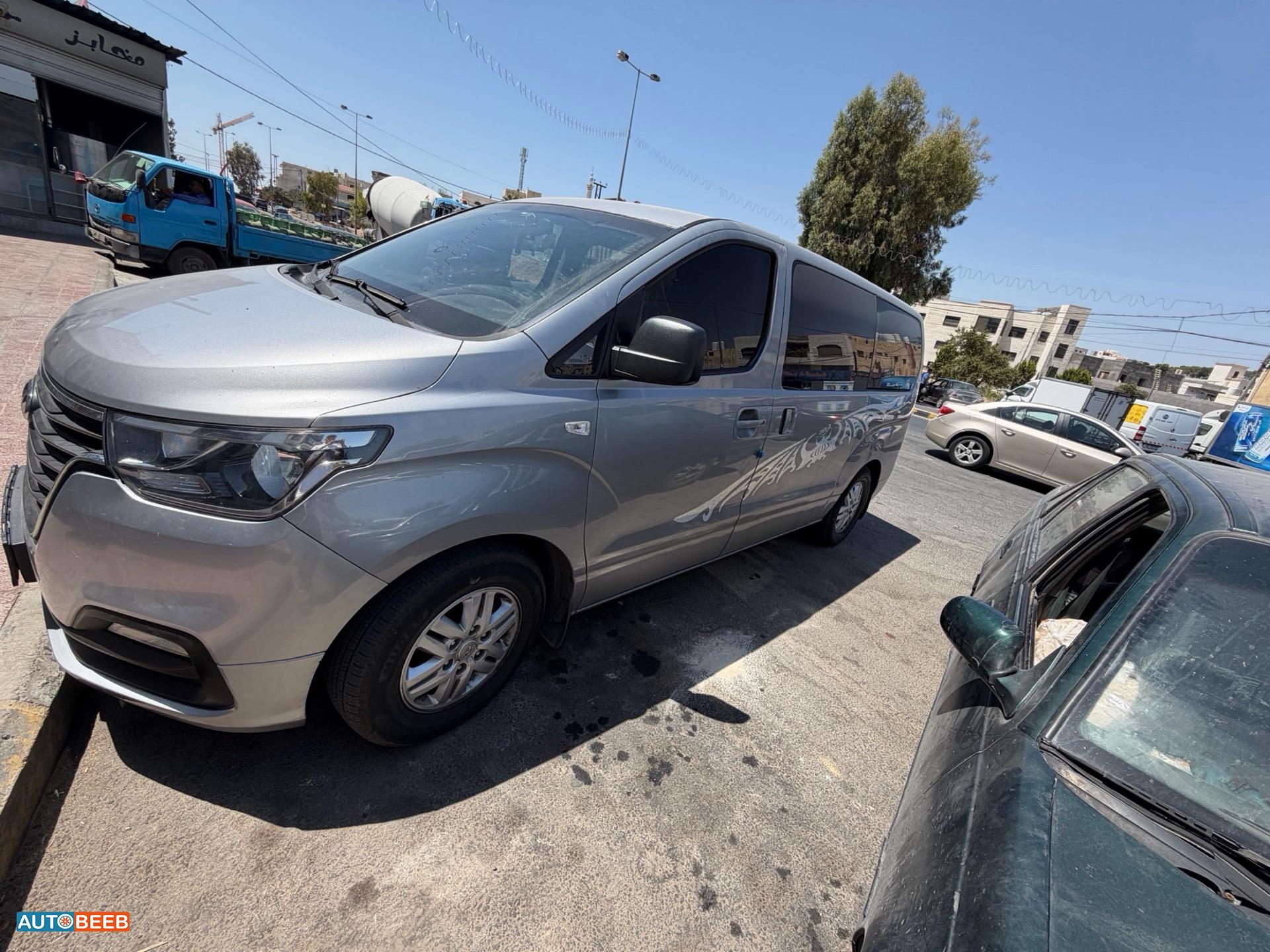 Minivan Hyundai 2018