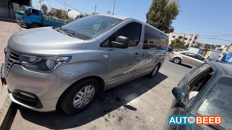 Minivan Hyundai 2018