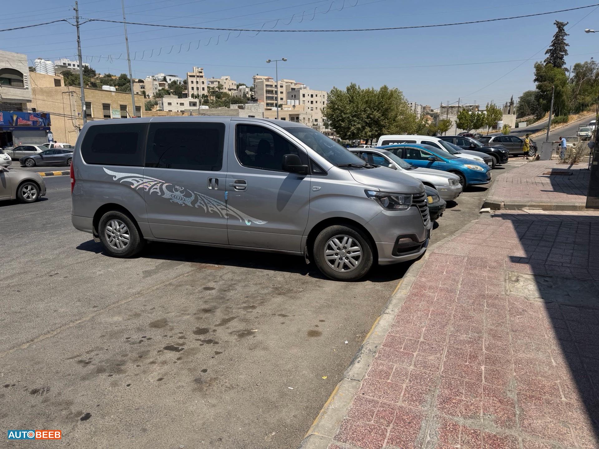 Minivan Hyundai 2018