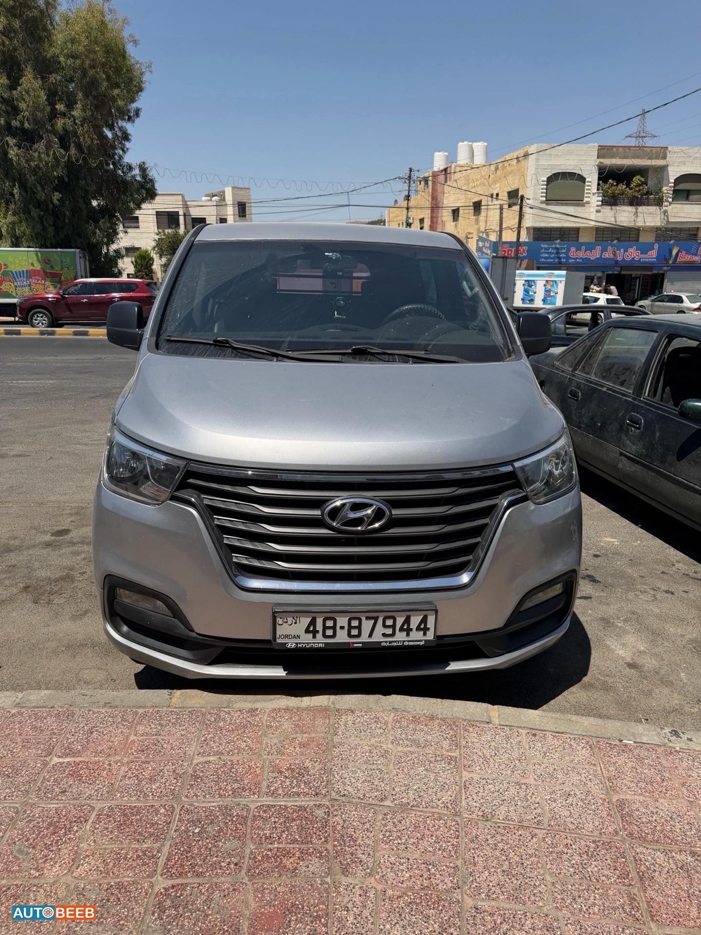 Minivan Hyundai 2018