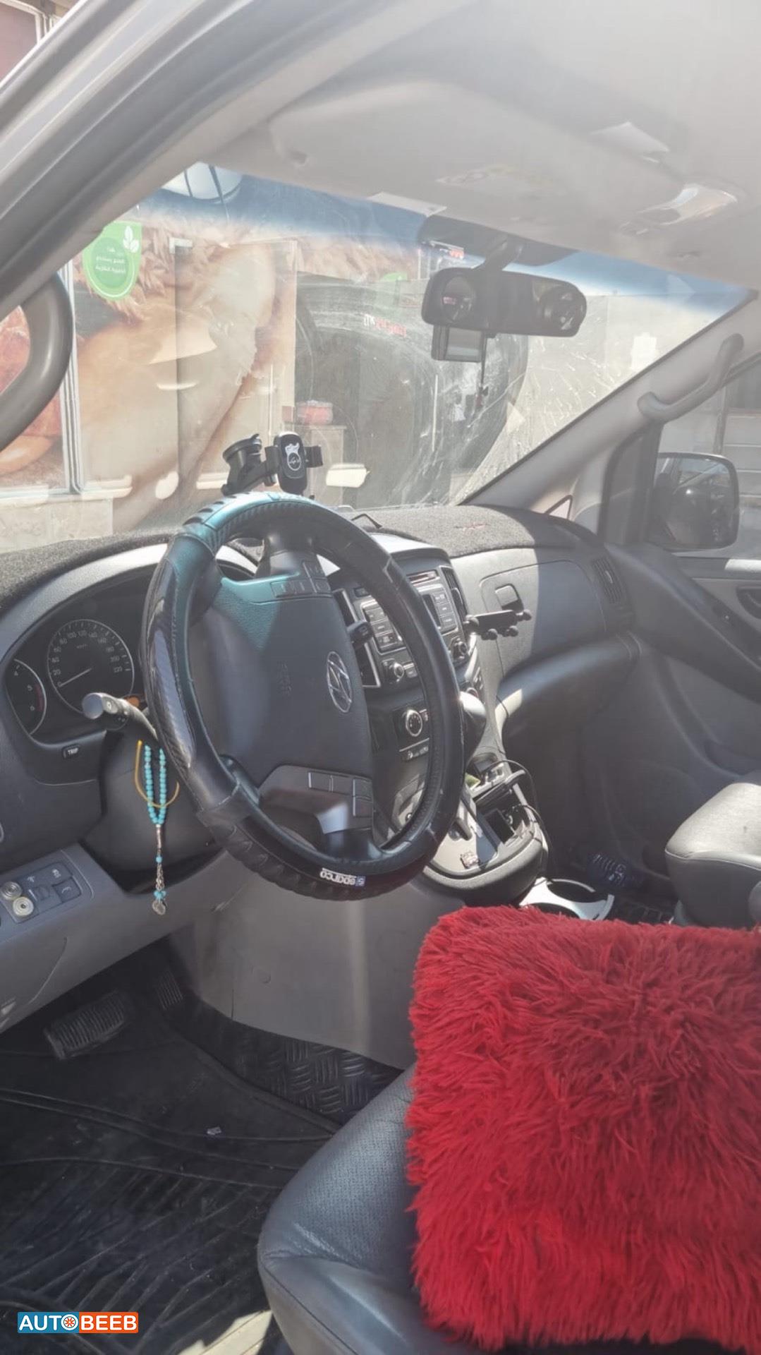 Minivan Hyundai 2018