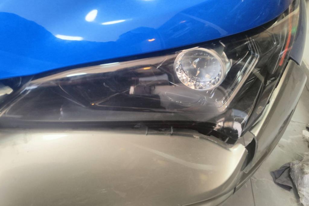Lights Front light Lexus NX300