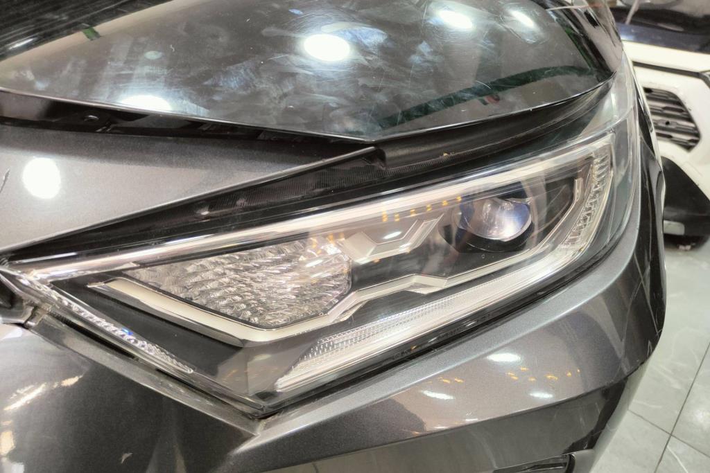 Lights Front light Toyota RAV4