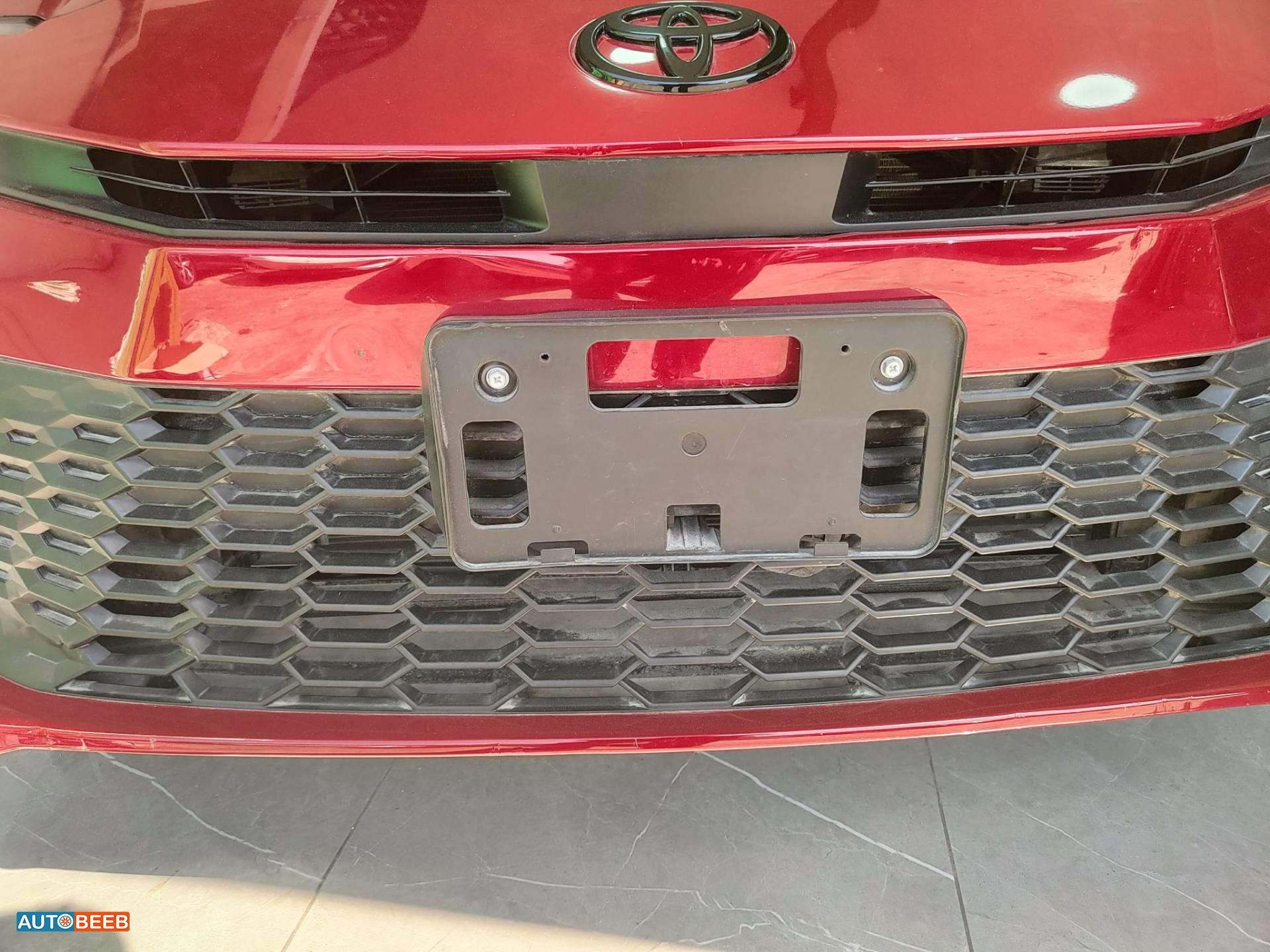 Body  Grilles Toyota Camry