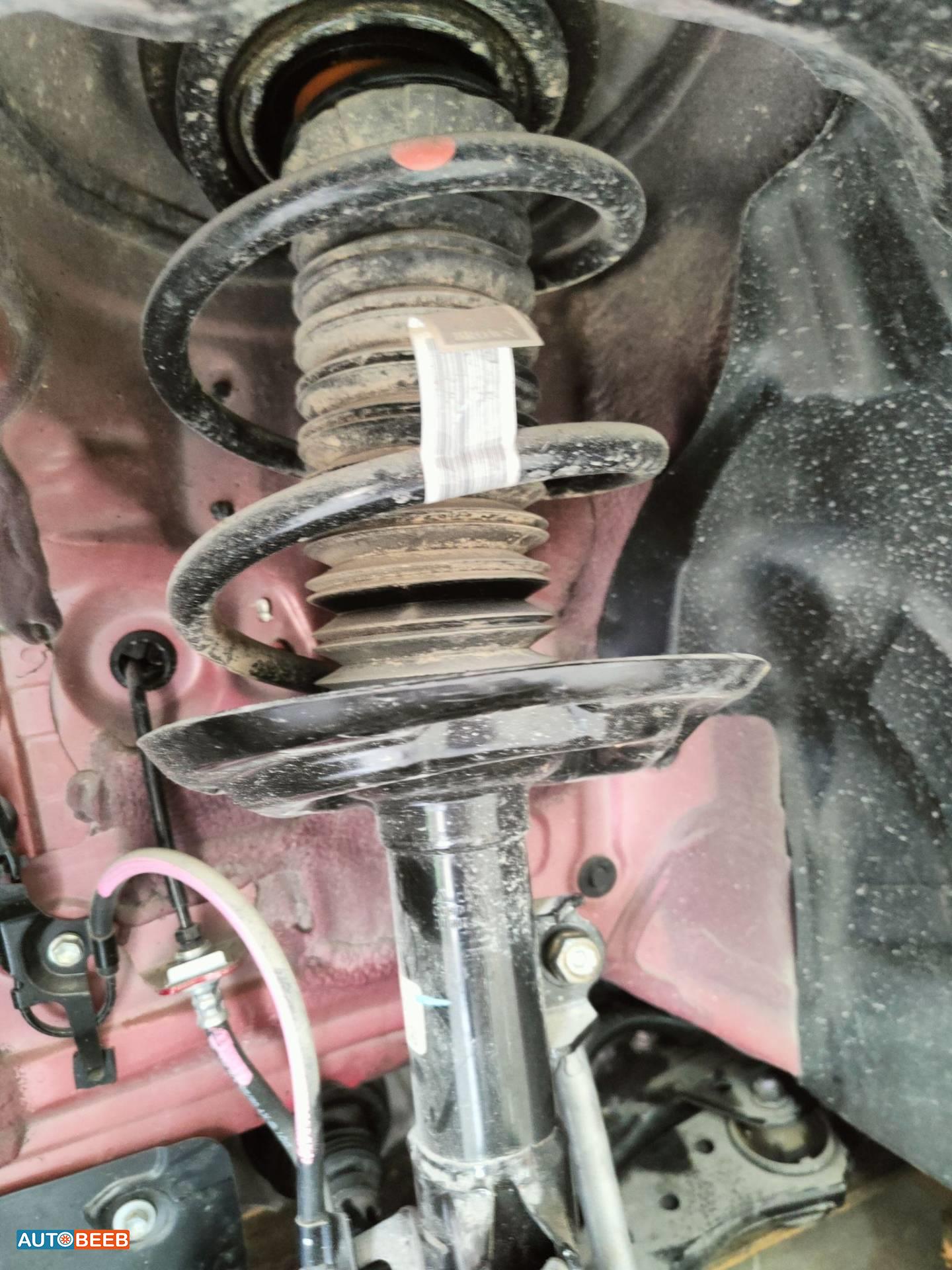  Shock Absorber Toyota Camry