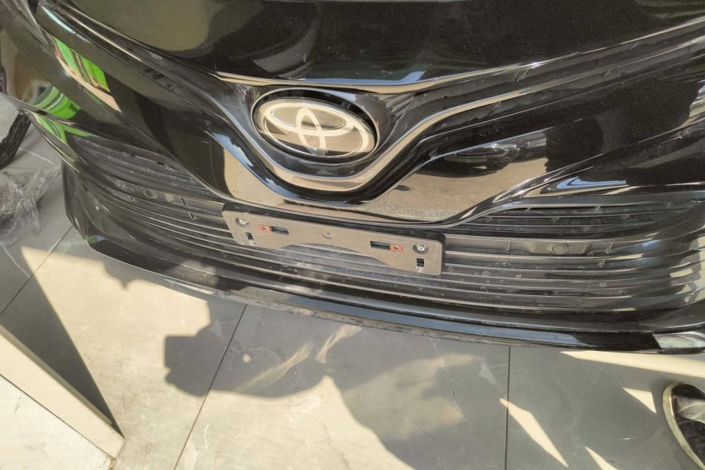 Body  Grilles Toyota Camry