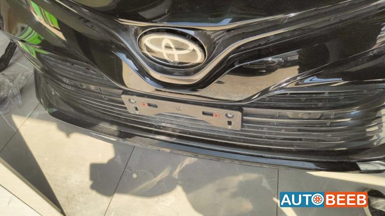 Body  Grilles Toyota Camry