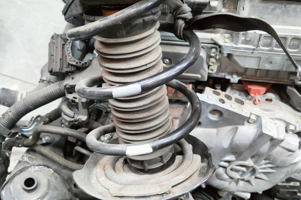  Shock Absorber Lexus NX300