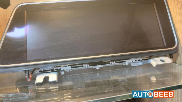 Electronics DVD Player Lexus NX300