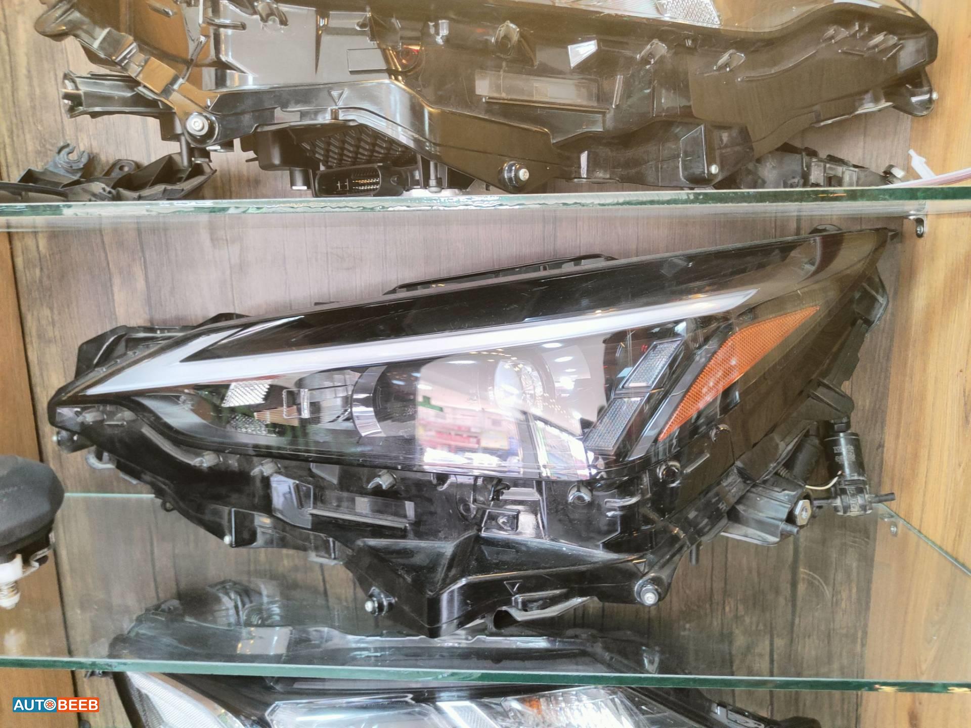 Lights Front light Lexus NX300