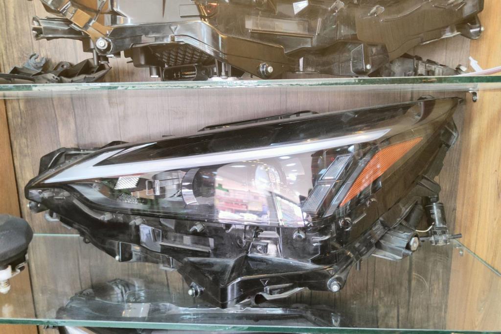 Lights Front light Lexus NX300