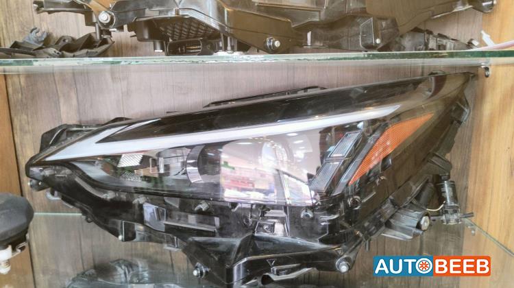 Lights Front light Lexus NX300