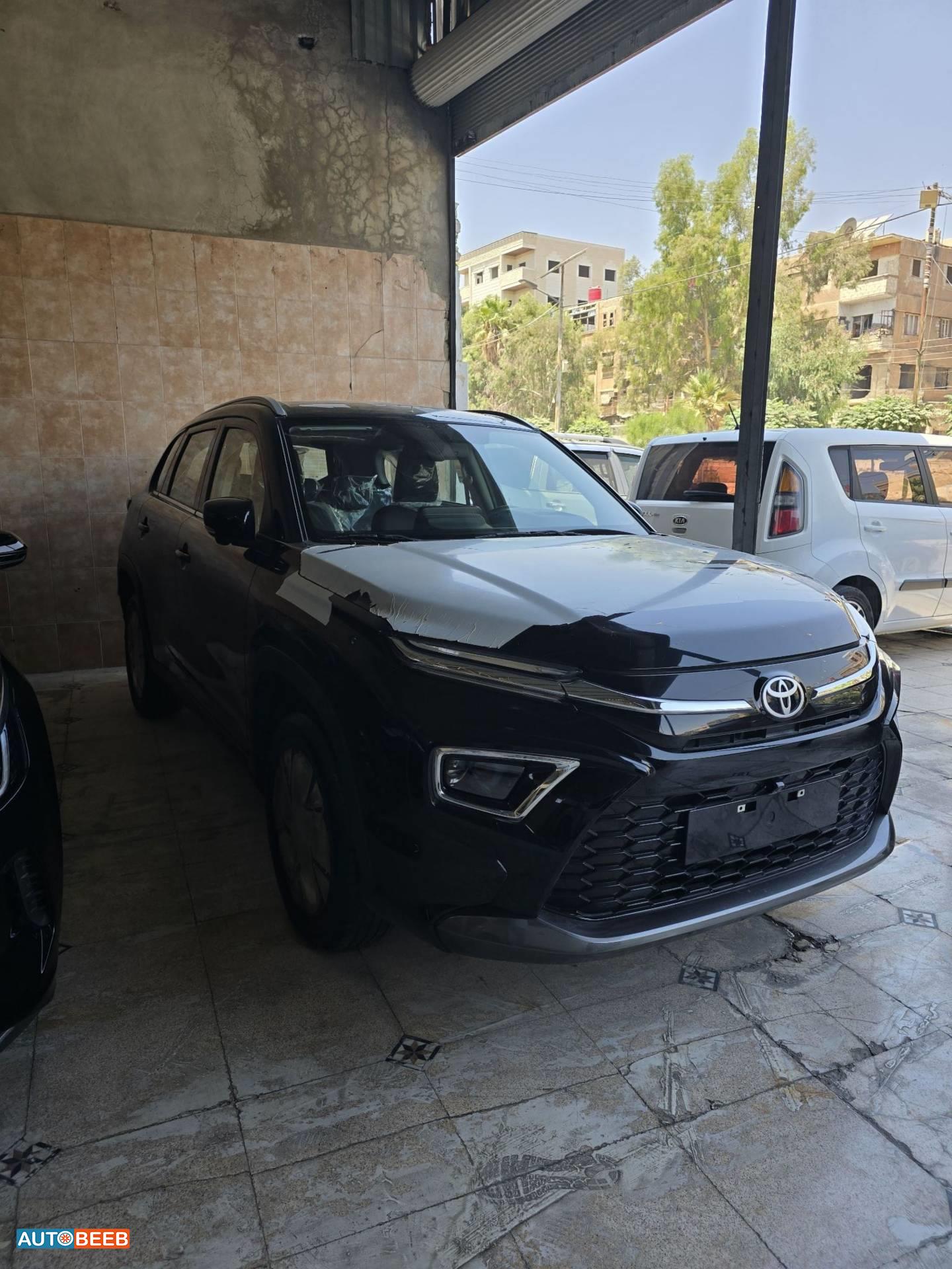 تويوتا اوربان كروزر 2024