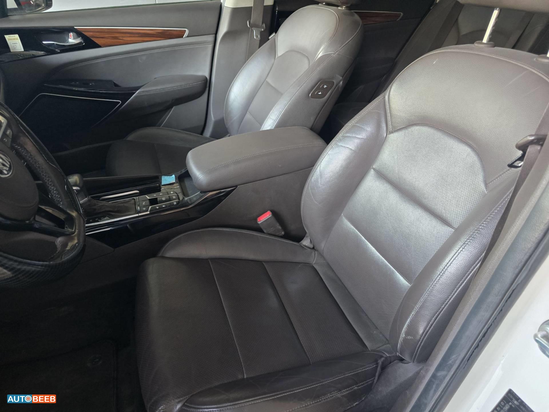 KIA Cadenza 2016